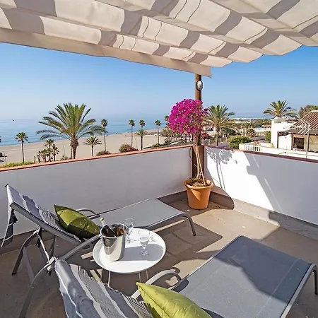 Renovated Townhouse San Roque 85 بيت للعطل إِستيبونا