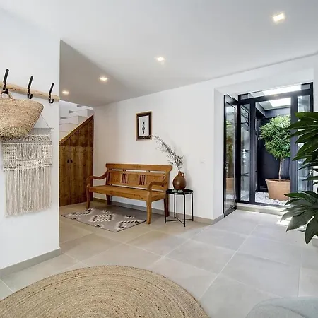 Renovated Townhouse San Roque 85 *