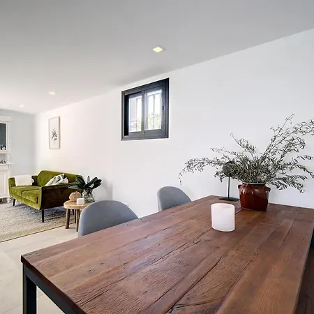 Дом отдыха Renovated Townhouse San Roque 85