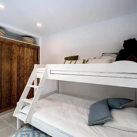 Renovated Townhouse San Roque 85 Дом отдыха *