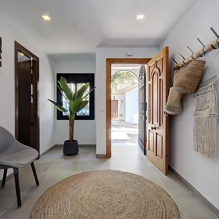 Renovated Townhouse San Roque 85 Дом отдыха *